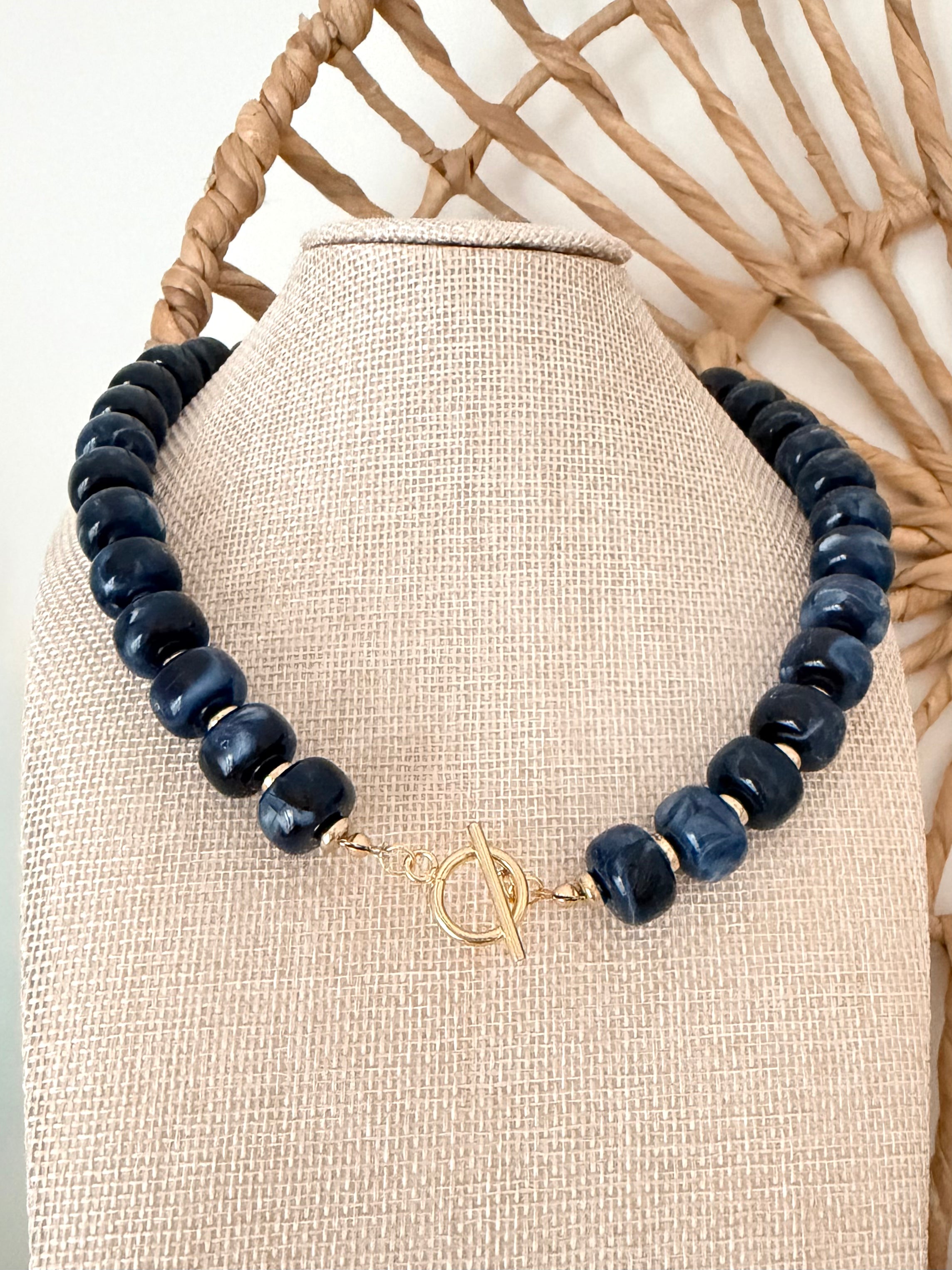 The Dockside Oyster Necklace | Navy