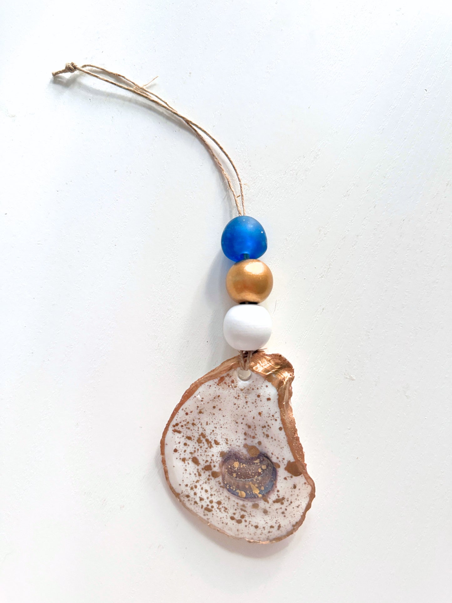 Speckled Oyster Wine Charm | Home Accent