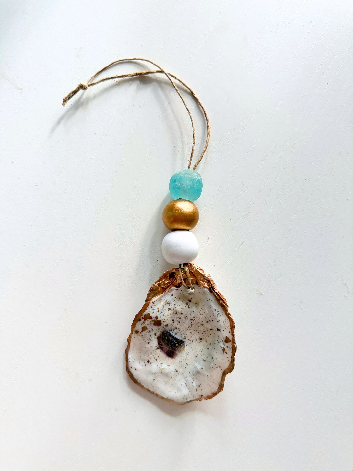 Speckled Oyster Wine Charm | Home Accent