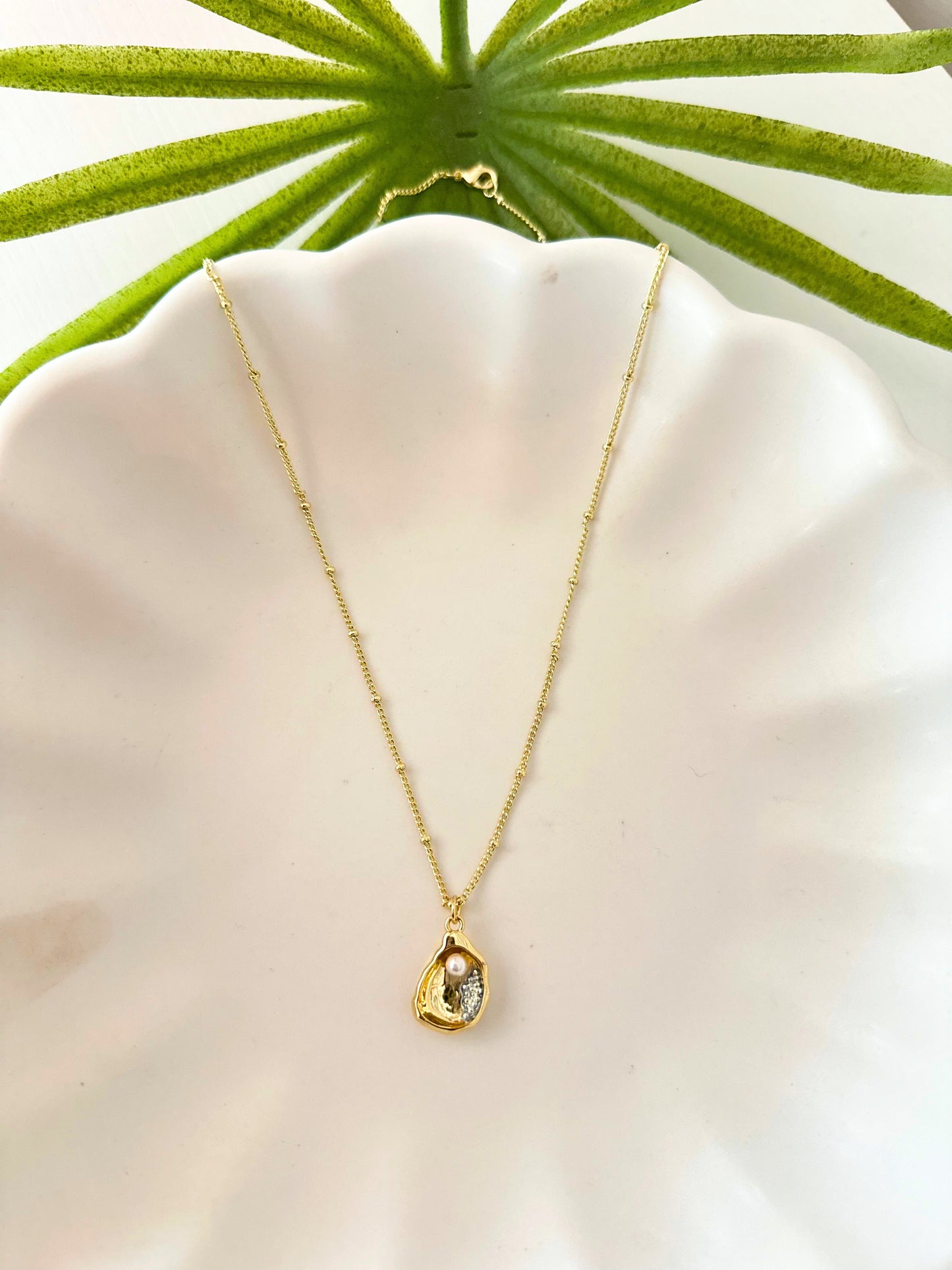 ‘Message in a Bottle’ Necklace | Oyster or Pearl
