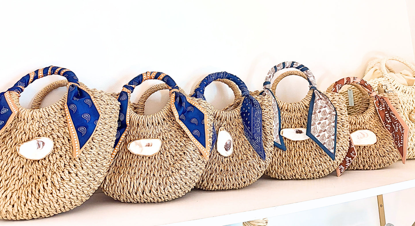 Dunes | Mini Oyster Wrap Handbag